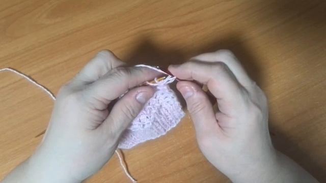 Вот такой вариант сеточки спицами смотреть онлайн