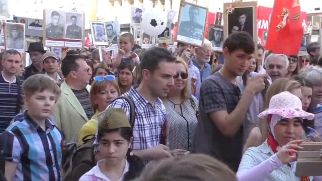 БЕССМЕРТНЫЙ ПОЛК. Люди поют, танцуют. Песни и танцы военных лет.  9 мая
