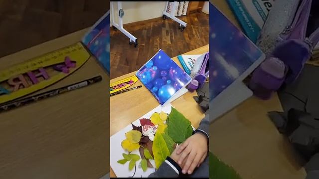 Предмет:Технология.Тема:Поделка  на тему Осеньсвоими руками.Поделка учеников 1д класса.