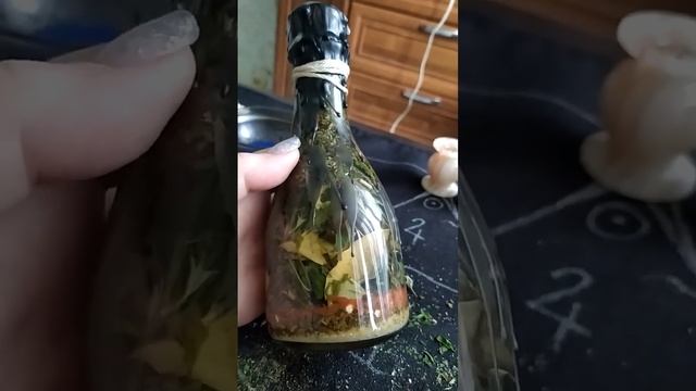Ведьмина бутыль 🧹 Защита от негатива 😡 отослать всё назад тому, кто пожелал 🔥🔥🔥 смотреть онлайн