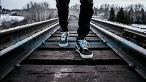 Снова уезжаю из родного дома я