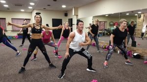 ЖИРОСЖИГАНИЕ ! ВЕСЕЛАЯ БОКС- АЭРОБИКА  для людей с разной подготовкой.