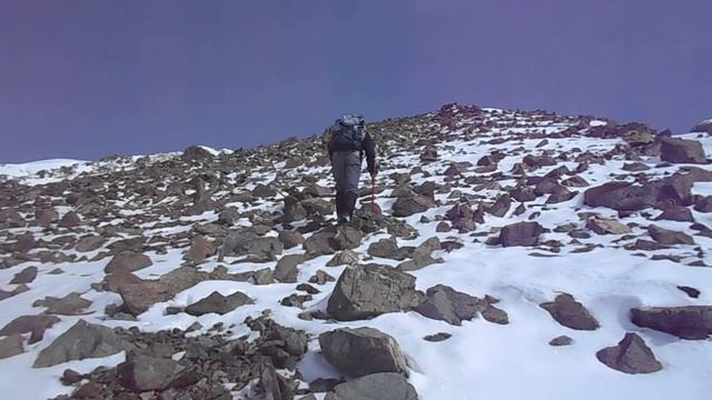 Восхождение на Джаниикту 3922 м. Ирбисту 3967 м. Май 2016.