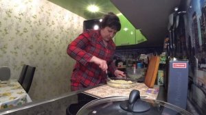 ДОМАШНИЙ ВЛОГ // ГОТОВЛЮ / БОЛТАЛКА