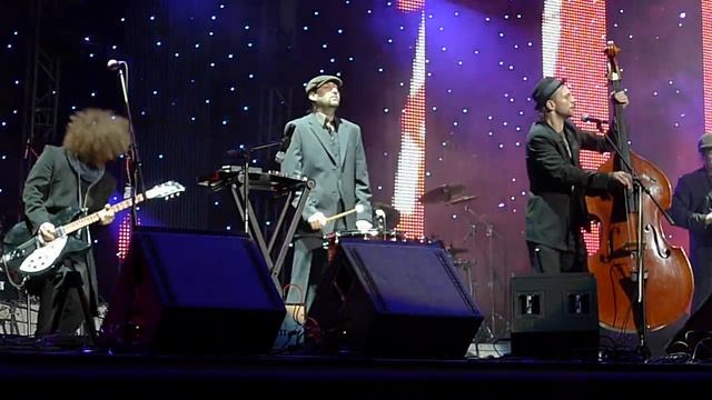 Билли с БЭНД - фестиваль музыки БИТЛЗ в БКЗ 16.02.2011 - 2 смотреть онлайн