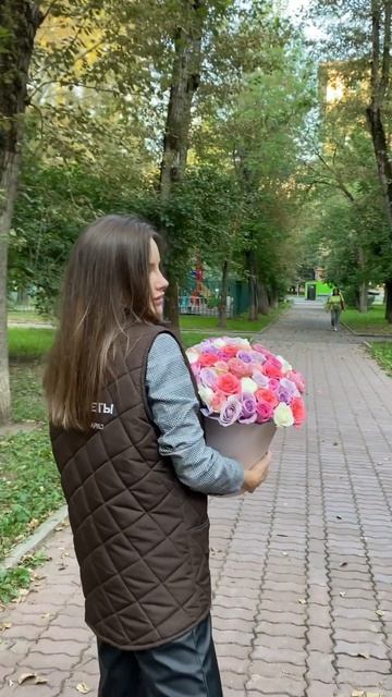 45 роз Нежный микс в коробке #розы смотреть онлайн