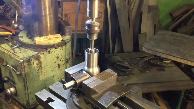 Угловой редуктор из шестерен дифференциала смотреть онлайн