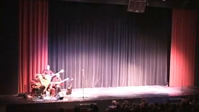 светит месяц смотреть онлайн