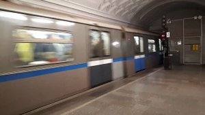 81-740.4/741.4 "Русич" на станции "Курская " (18.10.2018) [архив]