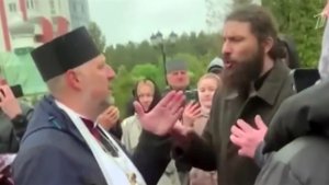 В Ровненской области верующие УПЦ отстояли храм, который хотели захватить раскольники