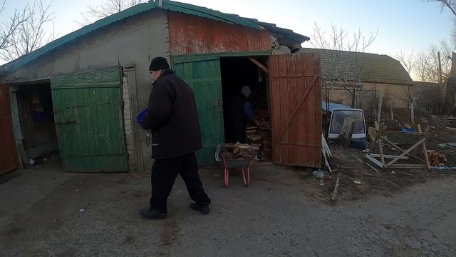 ВЫХОДНОЙ ПРОШЕЛ ОТЛИЧНО / ЖИЗНЬ В ДЕРЕВНЕ смотреть онлайн