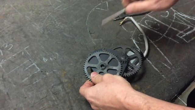 Тихоходный моторедуктор 12 В смотреть онлайн