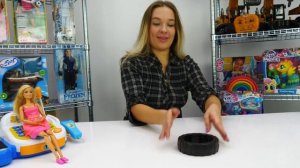 Видео для девочек: новые коньки для Барби. Магазин игрушек.