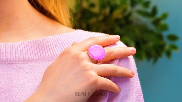 ПРОСТЫЕ ЛАЙФХАКИ И ПОДЕЛКИ С КЛЕЕВЫМ ПИСТОЛЕТОМ ДЛЯ ДОМА И ШКОЛЫ!