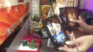 Его истинные чувства? Таро расклад