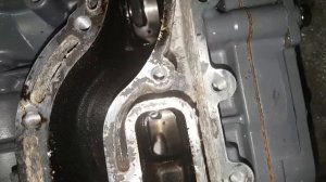 Трещина в блоке YAMAHA 9.9F из-за межсезонного хранения на боку