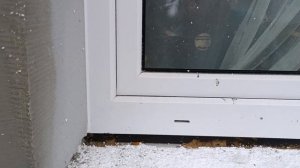 Установка наружных металлических подоконников за пар