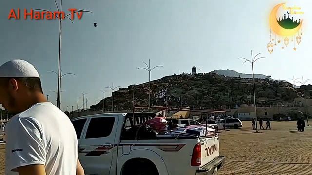 Аравонлик Хожилар Умра сафарида Арофат тогига зиёрат килишмокда каналимизга Обуна булинглар