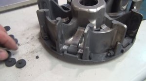 От чего Грохот, Рывки, Удары: Вариатор BRP