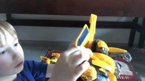 Трансформер би 127 Бамблби