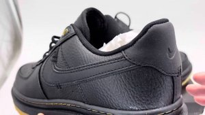 Nike Air Force 1 Luxe Black обзор кроссовки на весну