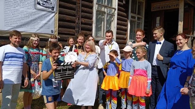 Разбиваем тарелку перед началом праздника Медовый Спас- 2023 в Кандаурово смотреть онлайн