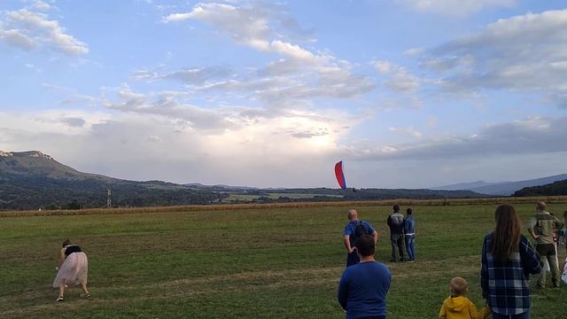 Полёт параплана с мотором. Андрюки. 17.09.2022 смотреть онлайн