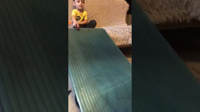 Машинки ХотВилс гонки на горке. Обзор машинок для мальчиков. Супер трек.