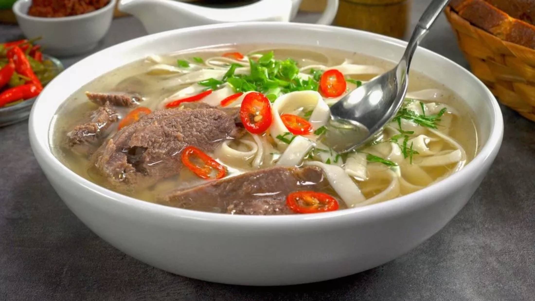 СУП ИЗ УТКИ С ЛАПШОЙ, стоит только попробовать, чтобы приготовить его вновь. Рецепт Всегда Вкусно! смотреть онлайн