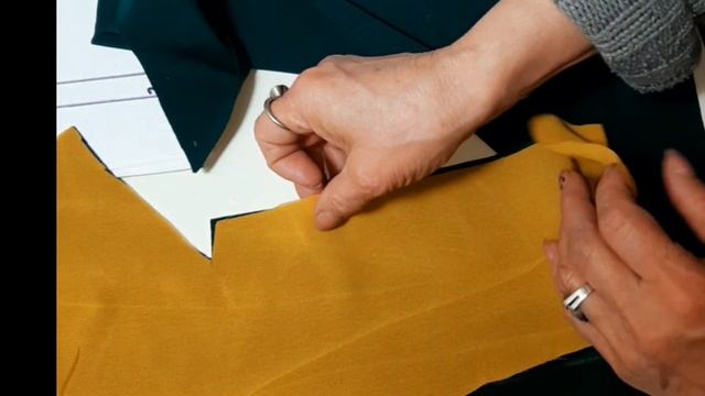 ЦЕЛЬНОКРОЙНЫЙ ВОРОТНИК смотреть онлайн