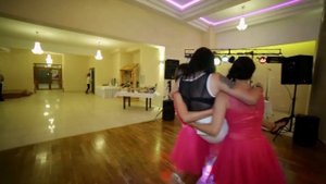 Засвет трусов на свадьбе