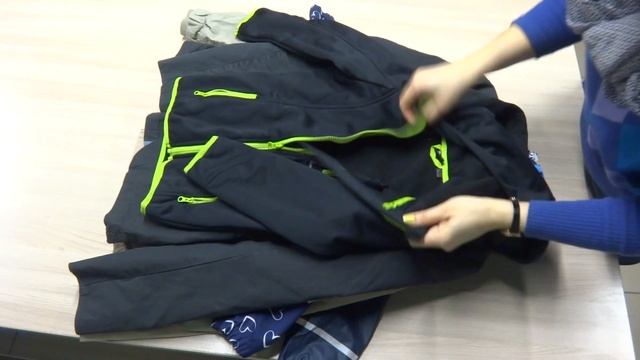 Ветровки детские крем+экстра Англия секонд-хенд оптом. Лот 3 смотреть онлайн