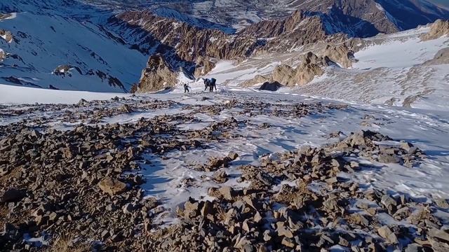 Зимнее восхождение на Большой Чимган 3309м (однодневка). 16.01.2021г смотреть онлайн