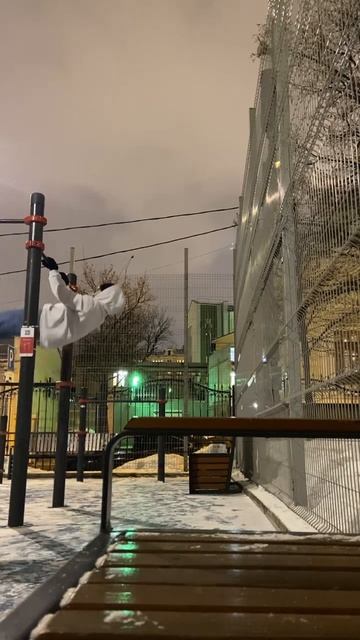 🔥❄️🔝 Небольшой мороз. Go hard #calisthenics #motivation #workout #strong #sport #trending смотреть онлайн