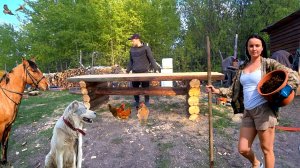 Жизнь в селе.  Преображаем участок. Разобрали сарай и сделали стол. Фундамент под террасу готов.