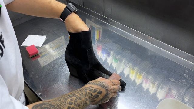 Как удалить сложное пятно с обуви из замши: советы мас? смотреть онлайн