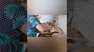 готовлю обед.