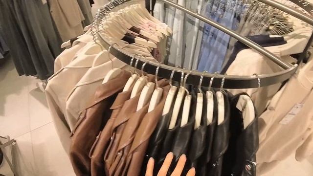 Обзор весенней коллекции Stradivarius/Минск 2025 смотреть онлайн