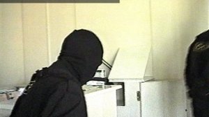 2000 год. Нижневартовск. РУБОП обыскивает офис ТНК