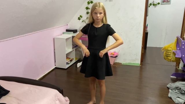 VLOG: Примерка школьной одежды / Дочка примеряет новую о? смотреть онлайн