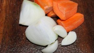 Бульон из утки и овощей