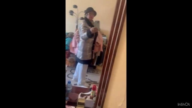 Котики 16 жовтня 2024 р. Примерка одежды, поменяла цвет. ? смотреть онлайн