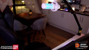 У АРИНЯН ПРОСВЕЧИВАЕТ ПЛАТЬЕ И ВИДНО ТРУСИКИ