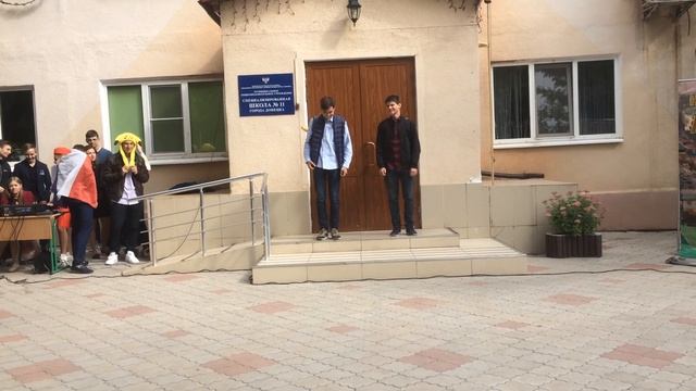 Париж показ мод 10 класс