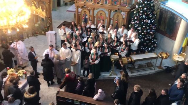 Різдвяні Свята. Церква Св. Йосипа в Чикаго смотреть онлайн