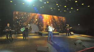 поёт Михаил Образцов, со своей авторской песней "Мама" на 30-м фестивале памяти Аркадия Северного