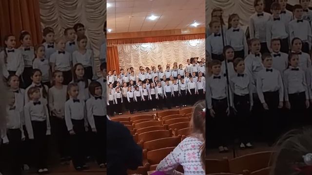 Молодший хор Нововолинської школи мистецтв