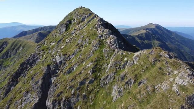 Връх Молдовиану (Карпати) / Vârful Moldoveanu смотреть онлайн