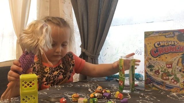 Barbie новое платье, распаковка смотреть онлайн