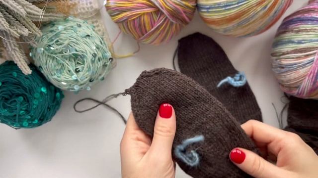 Закрываю долги по вязанию Рукавички Свитер носочки ?